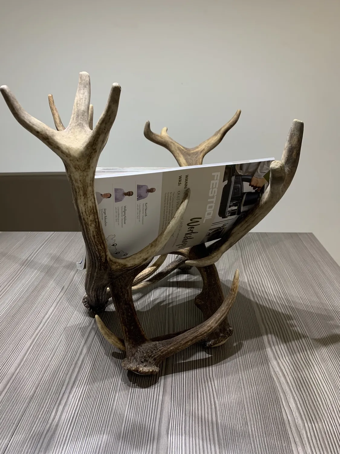 Oh My Deer Geweih Zeitungshalter avisholder gevir