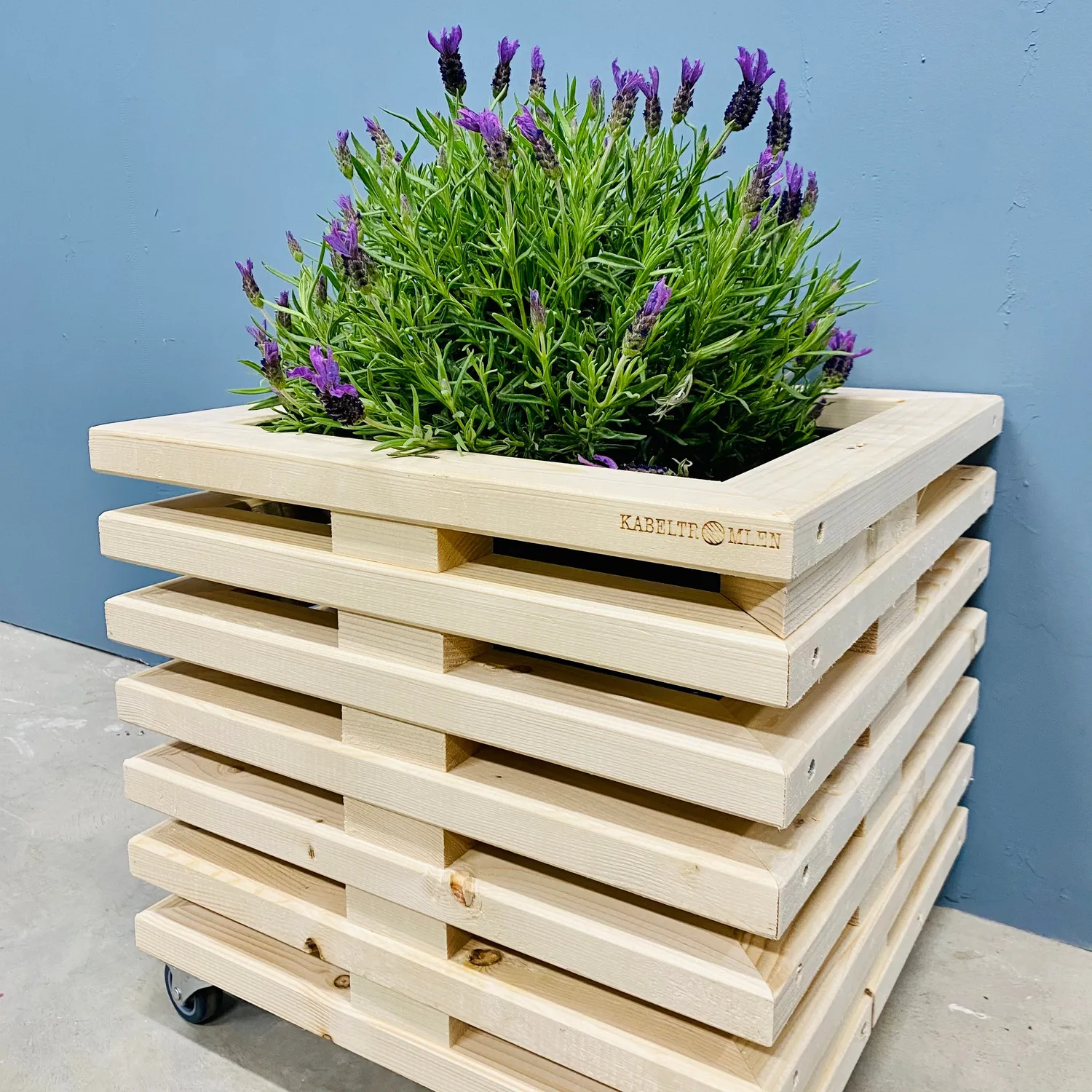 Kabeltromlen Blomsterskjuler Nye Traller 45 cm skjuler