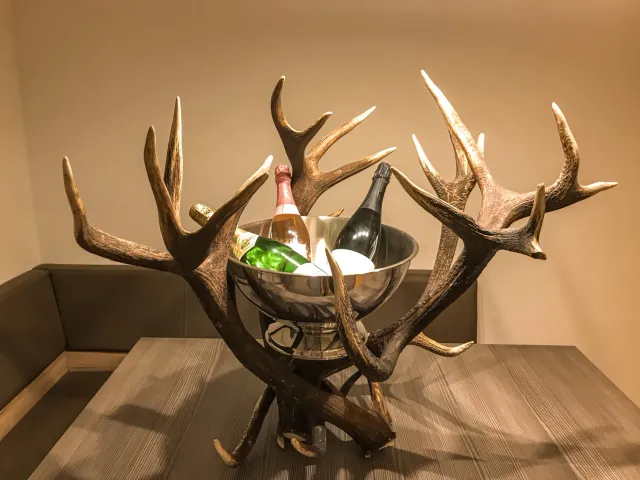 Oh My Deer Champagnekøler til jæger træ