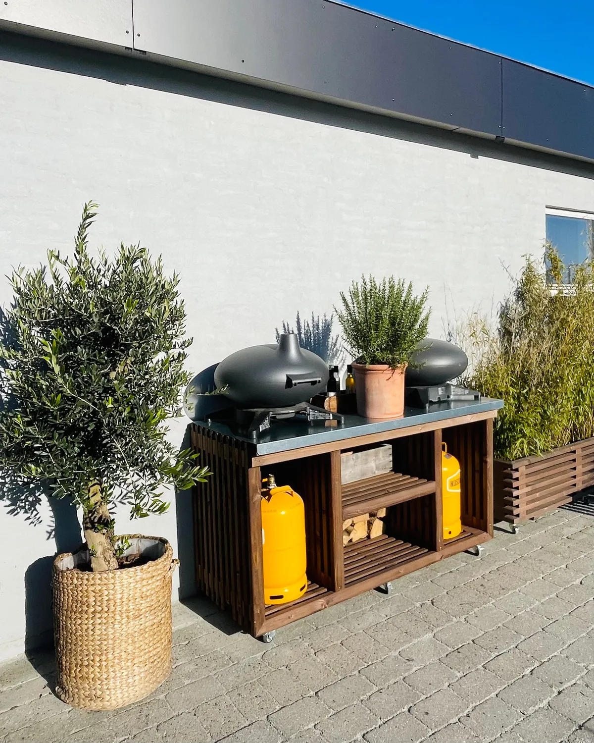 Kabeltromlen luksus grillbord 160 cm brune traller stål