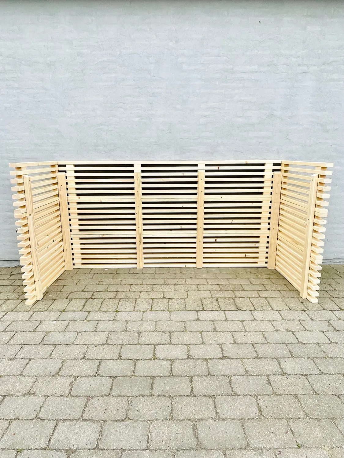 Kabeltromlen Skraldespandsskjuler skjuler sorte traller 230 cm gran