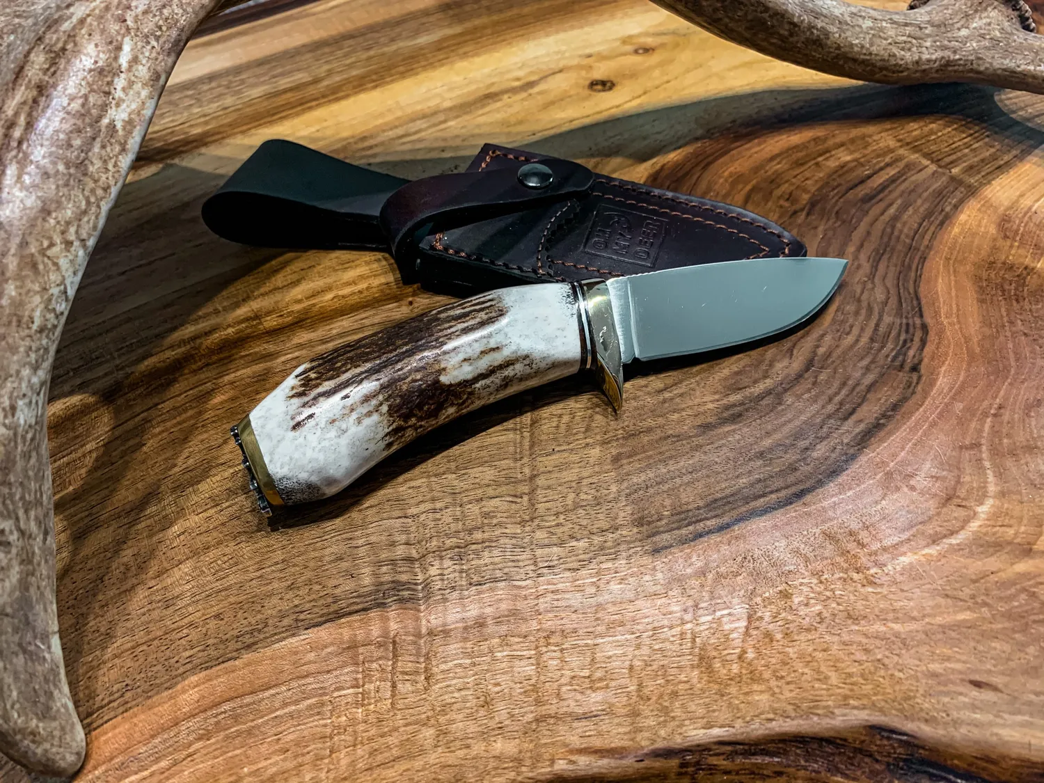 Oh My Deer Wildschweinpin kniv med vildsvinemotiv