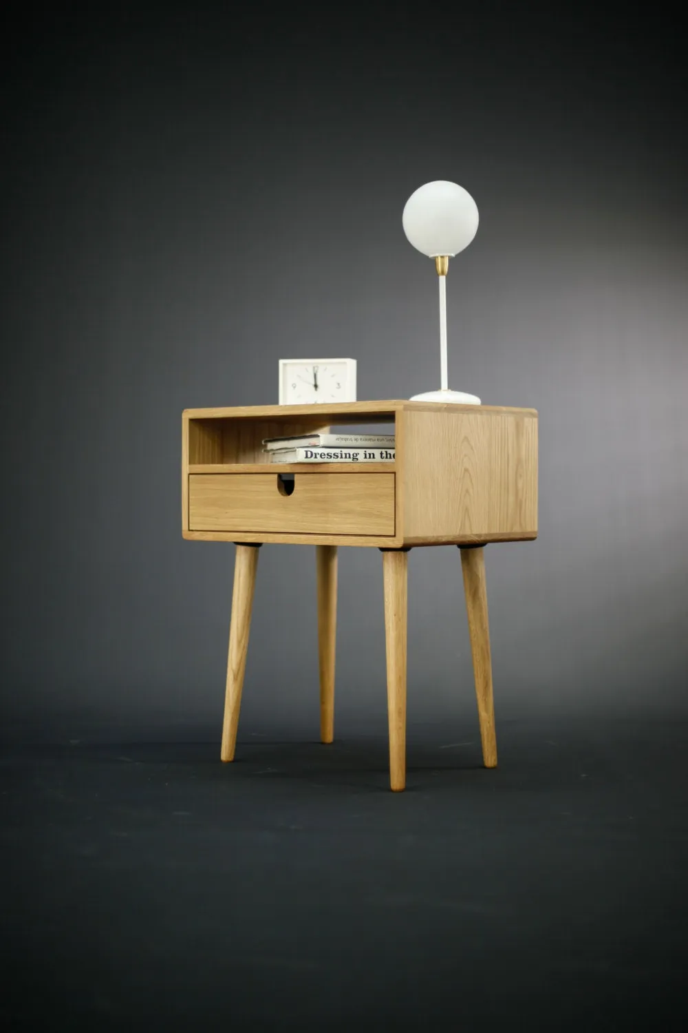 Habitables Mid-Century natbord 1 skuffe eg 46,5 cm massivt træ