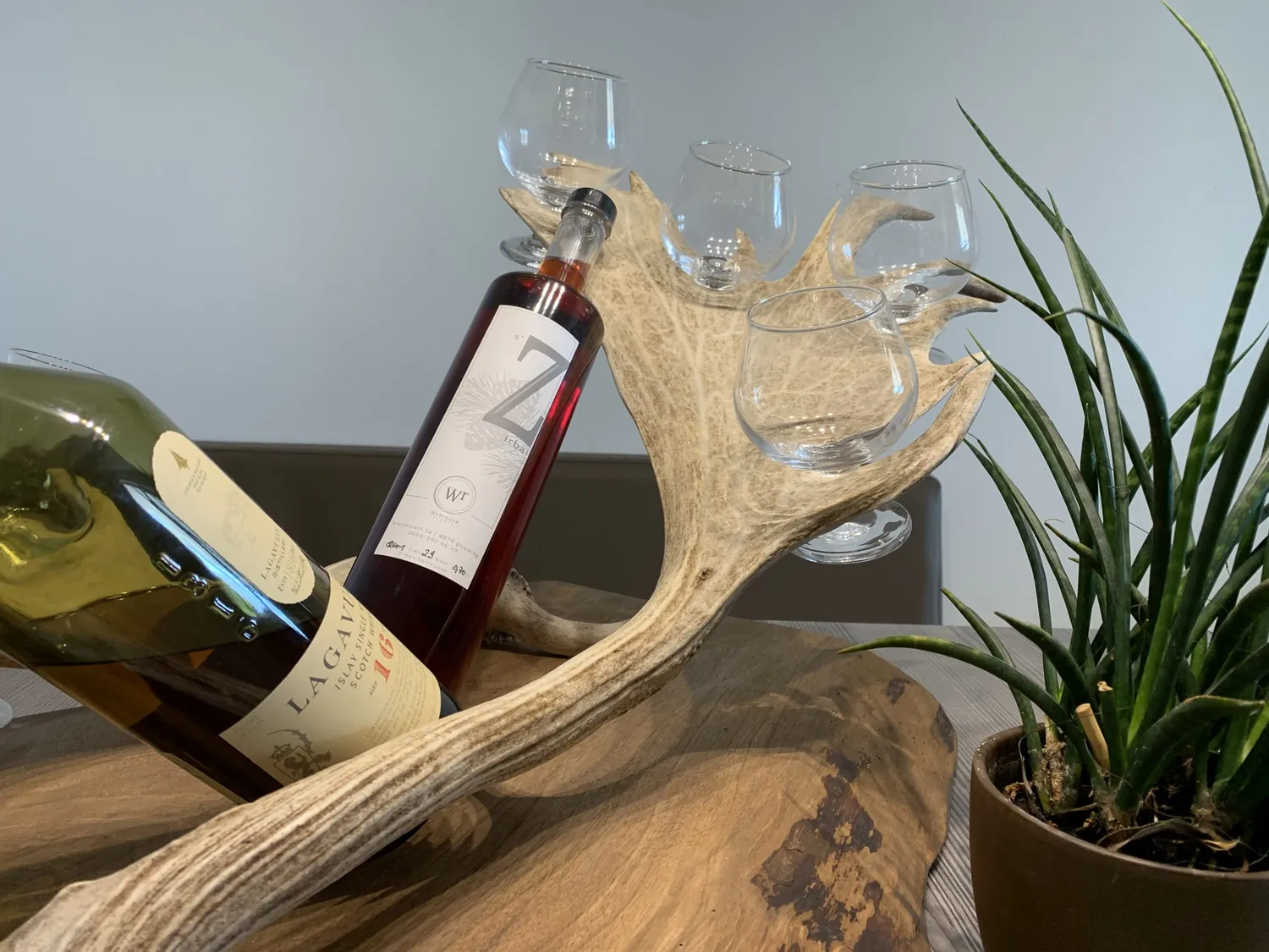 Oh My Deer Whisky Præsentation holder rustik træ