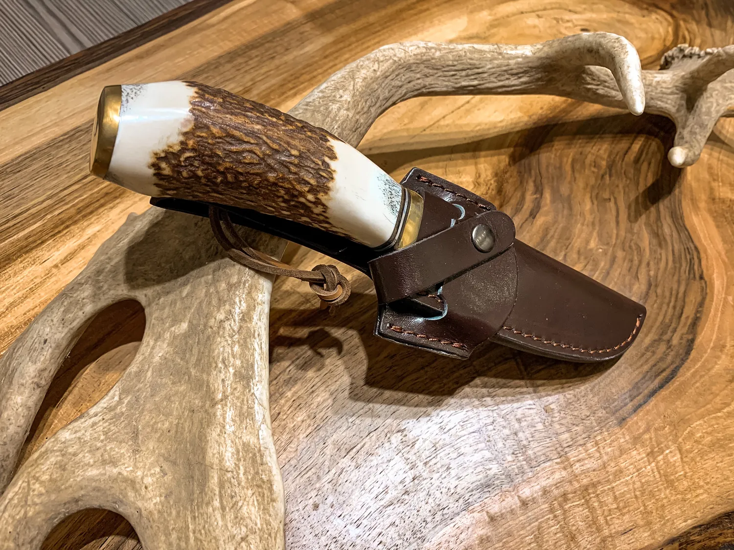 Oh My Deer Hirschhorngriff jagtkniv med hjortehorn