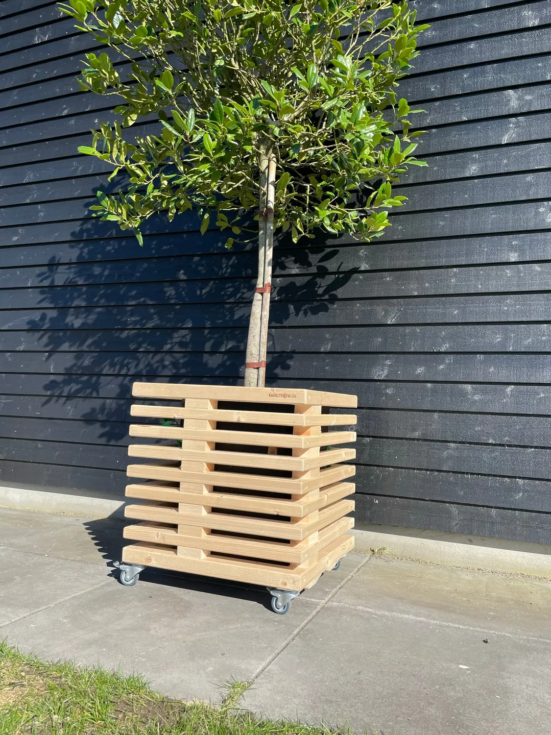 Kabeltromlen Planteskjuler plantekasse nye traller 52 cm