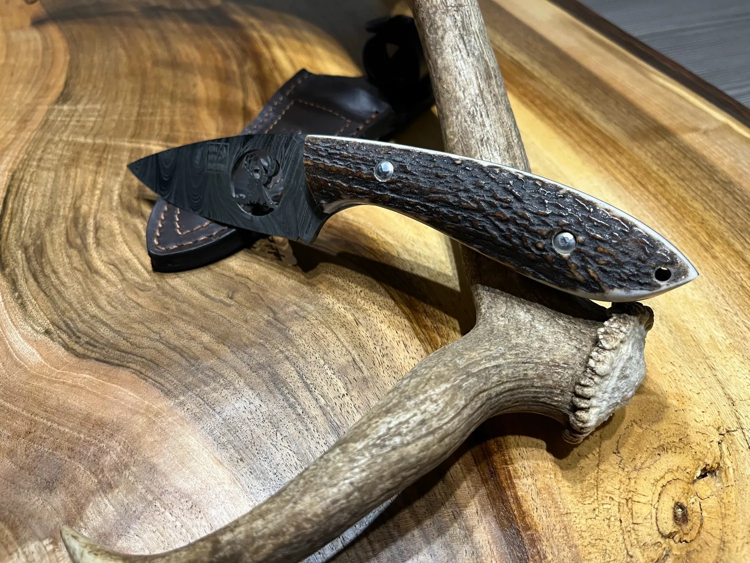 Oh My Deer Hirschmotiv jagtkniv med hjortemotiv