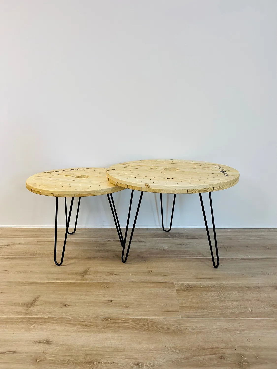 Vida Kabeltromle sofabordssæt Ø80 cm lakeret 2 stk