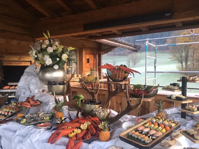 Oh My Deer Buffet serveringsbræt massivt træ