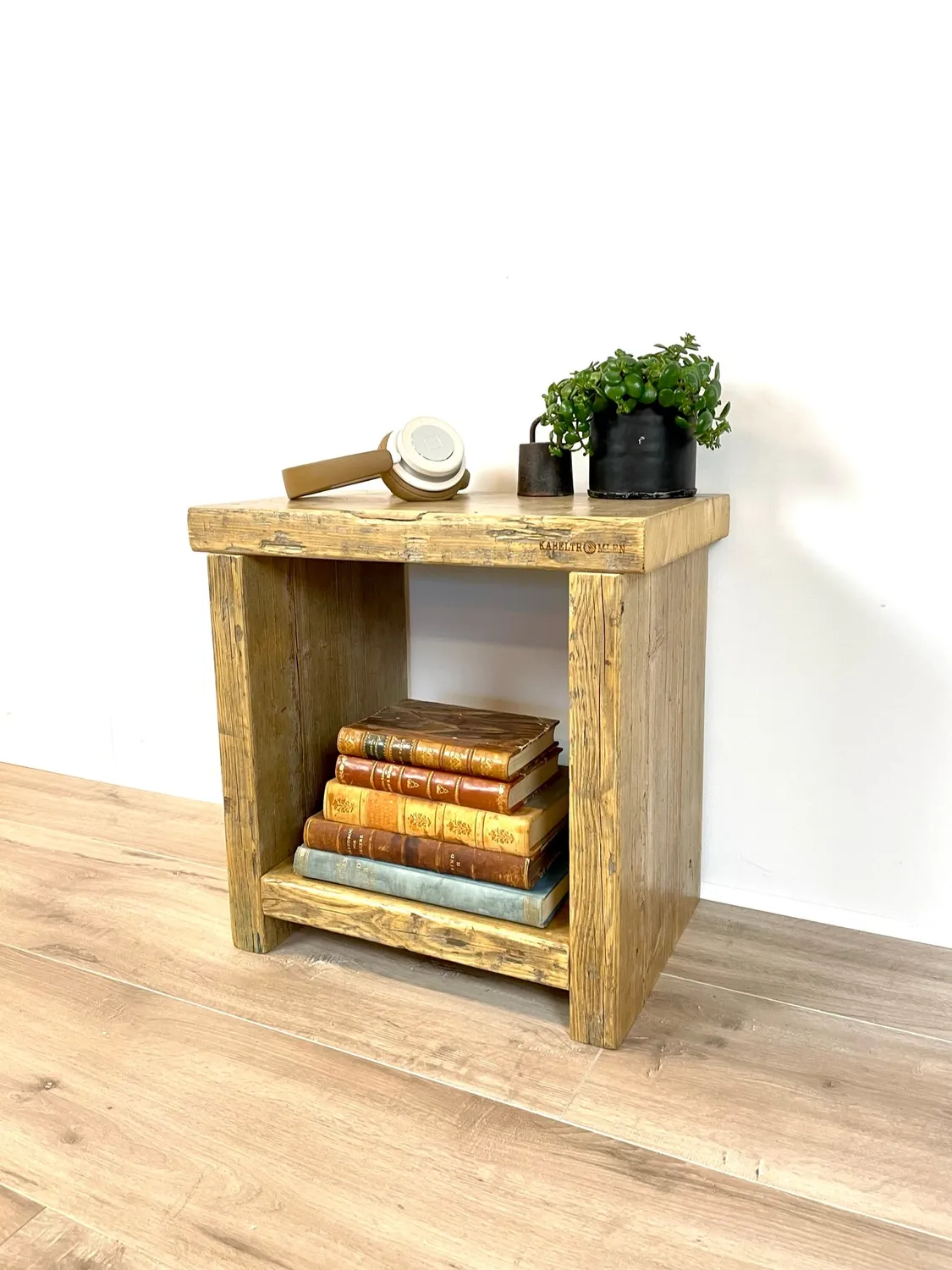 Kabeltromlen Emma sidebord genbrugstræ 47 cm