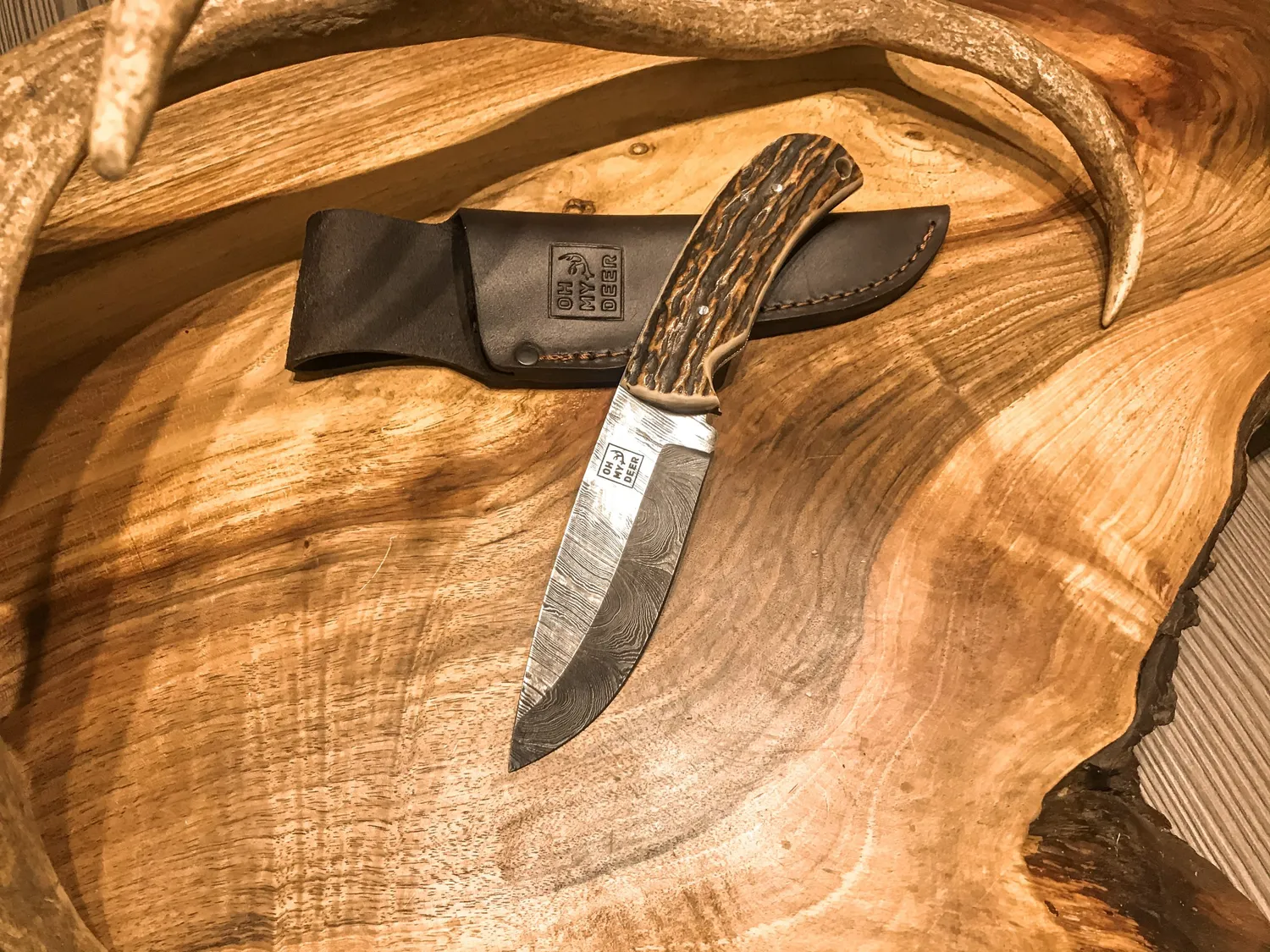 Oh My Deer Damast kniv hjortehorn damaskstål