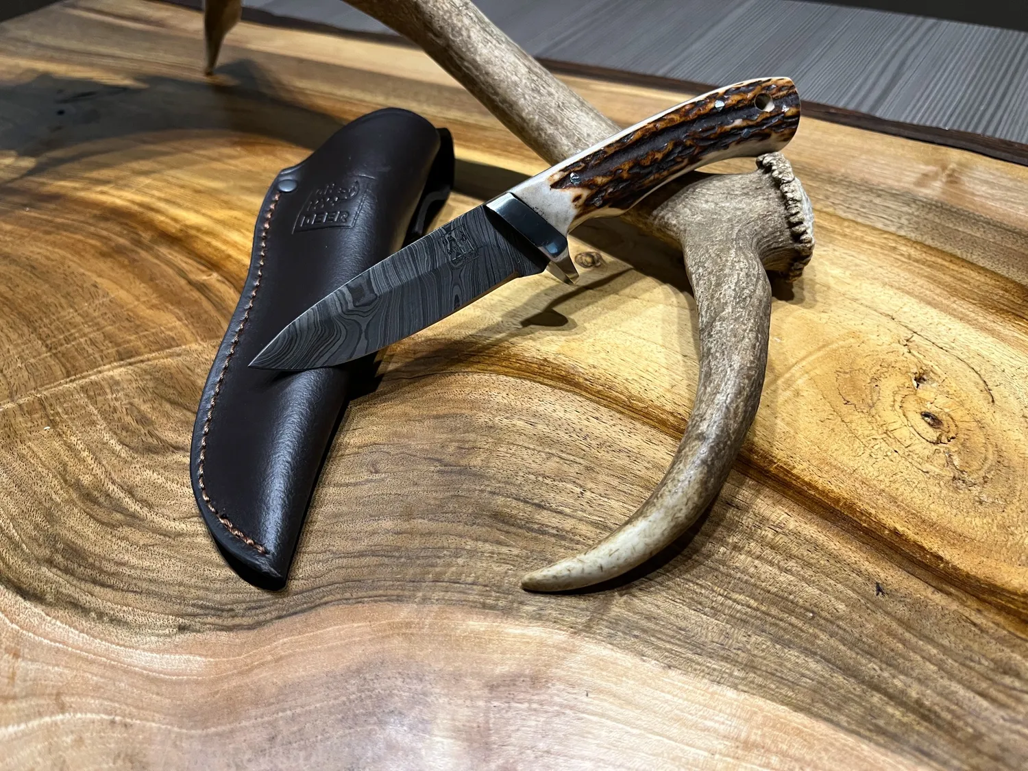 Oh My Deer Edles Messer Jäger jagtkniv udskåret