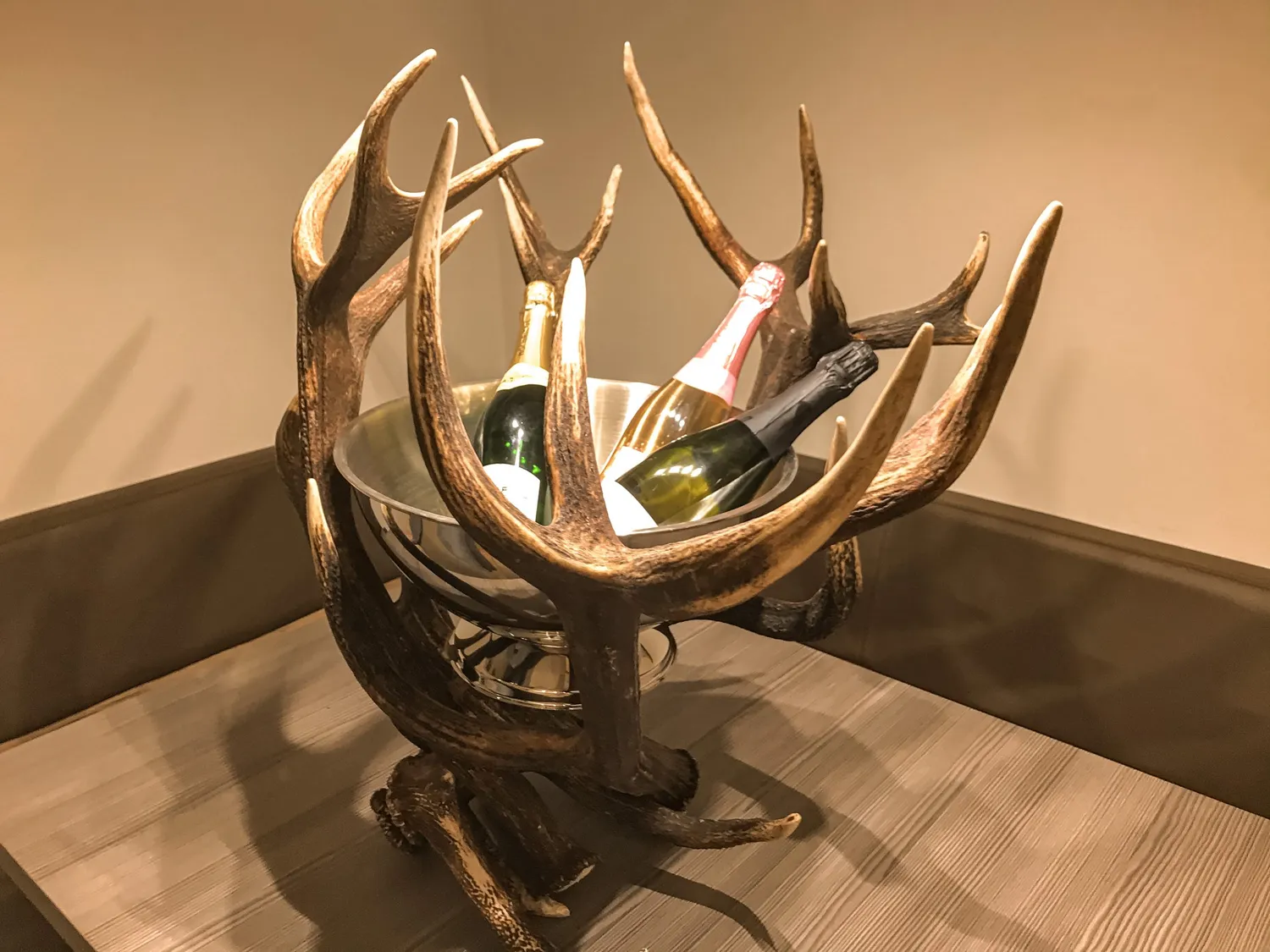 Oh My Deer Champagnekøler til jæger træ