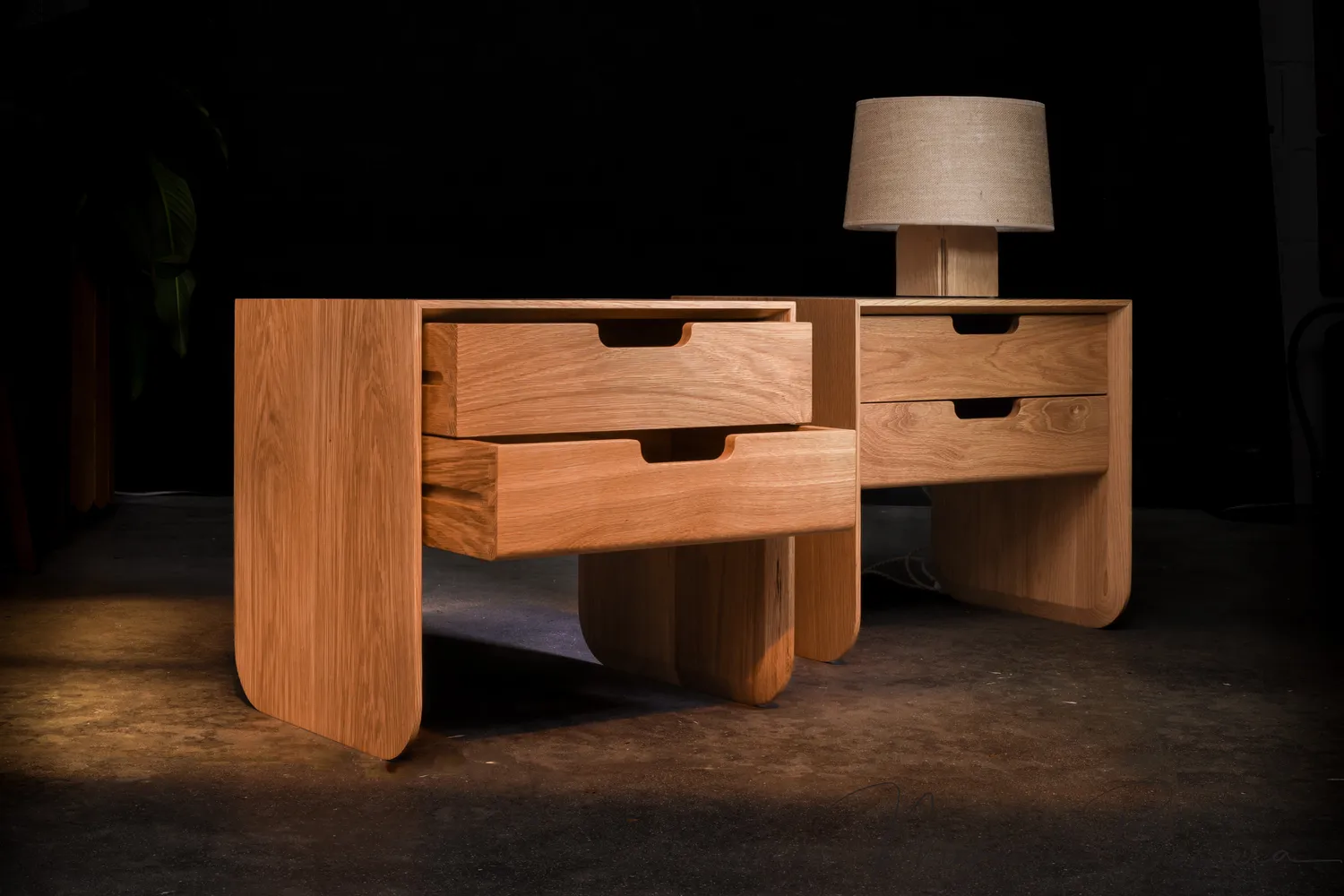 Habitables Phantom natbord massivt træ eg 2 skuffer