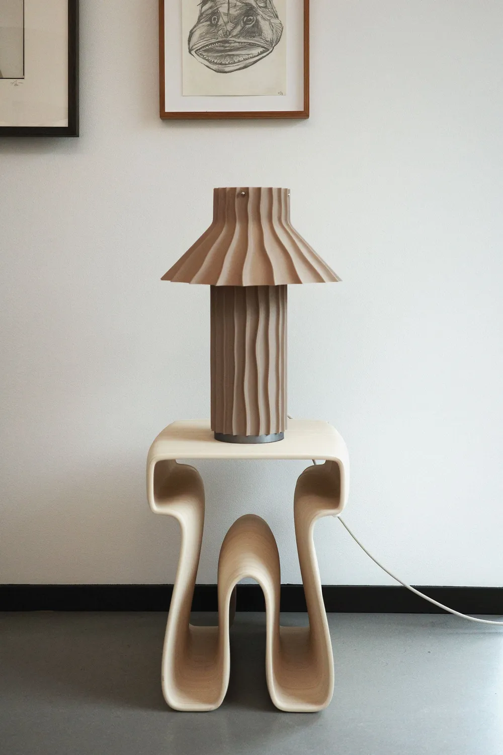 HYFER OBJECTS Kakta Large bordlampe vanilla stor