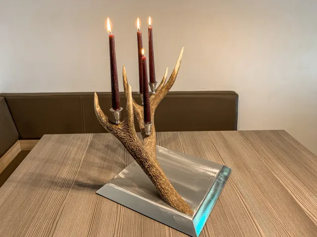 Oh My Deer stage kronelys stålsokkel træ