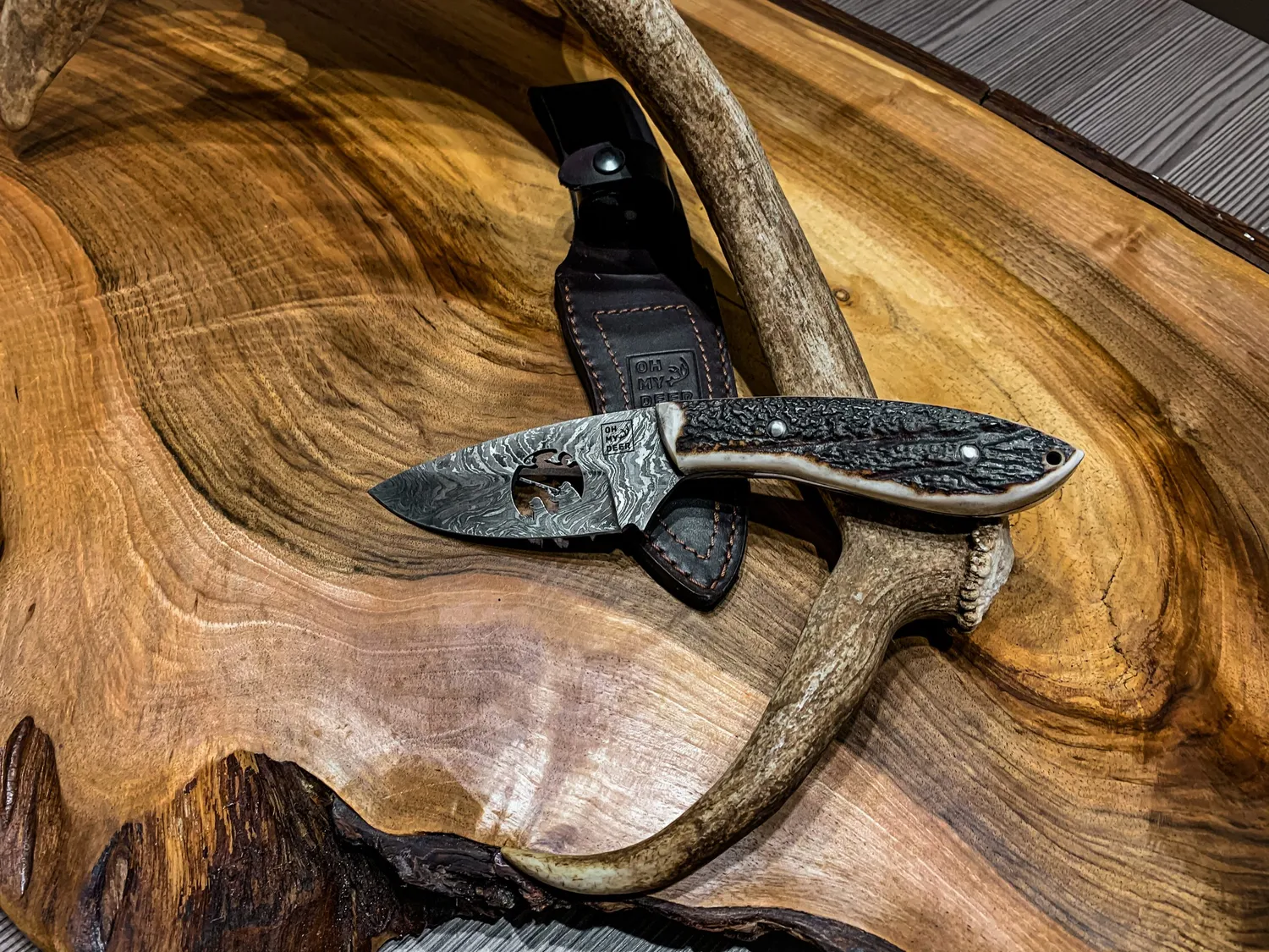 Oh My Deer Jagdmesser Jägermotiv jagtkniv træskæfte
