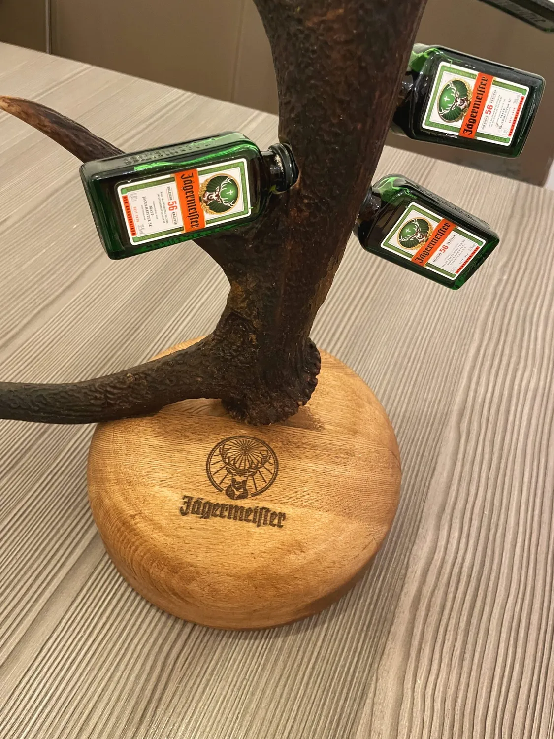 Oh My Deer Shot flaskeholder træ til bar