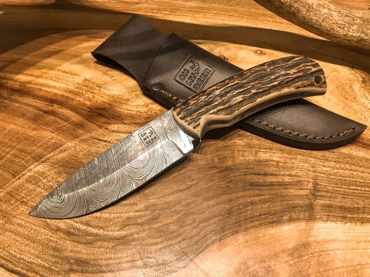 Oh My Deer Damast kniv hjortehorn damaskstål
