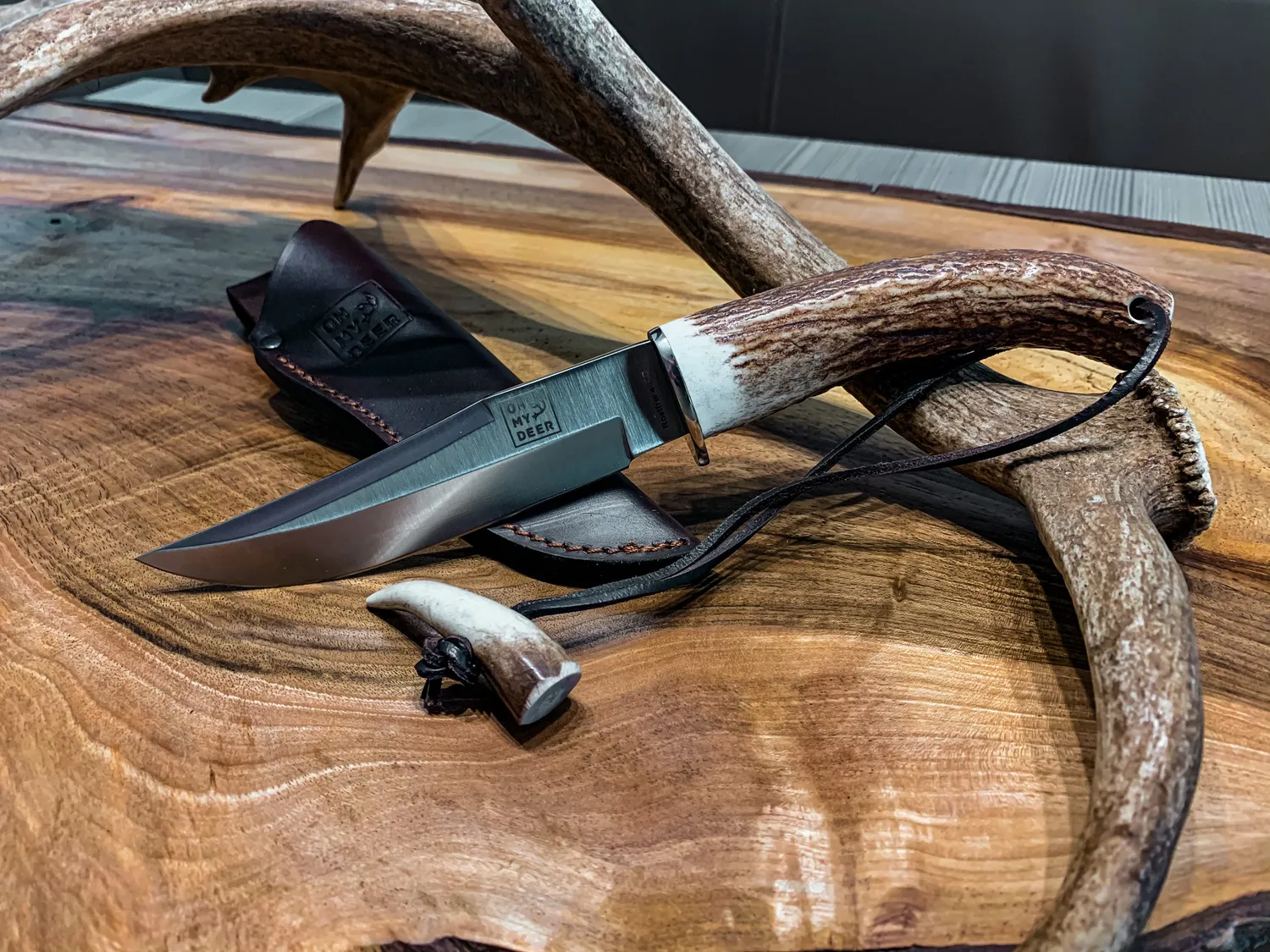 Oh My Deer Jagdmesser jagtkniv med hornskæfte horn