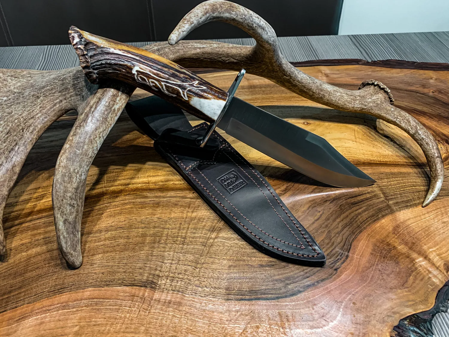 Oh My Deer Outdoormesser udendørskniv horn