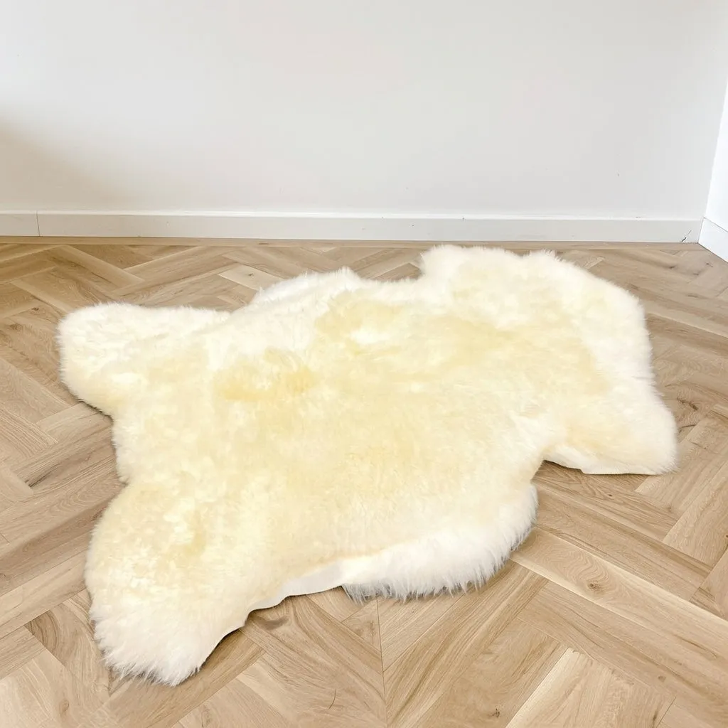 Kabeltromlen Lammeskind hvid/beige ca. 110 cm