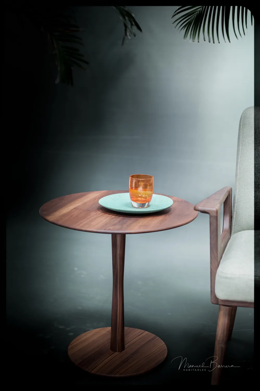 Habitables Diavolo sidebord eg konisk ben massivt træ