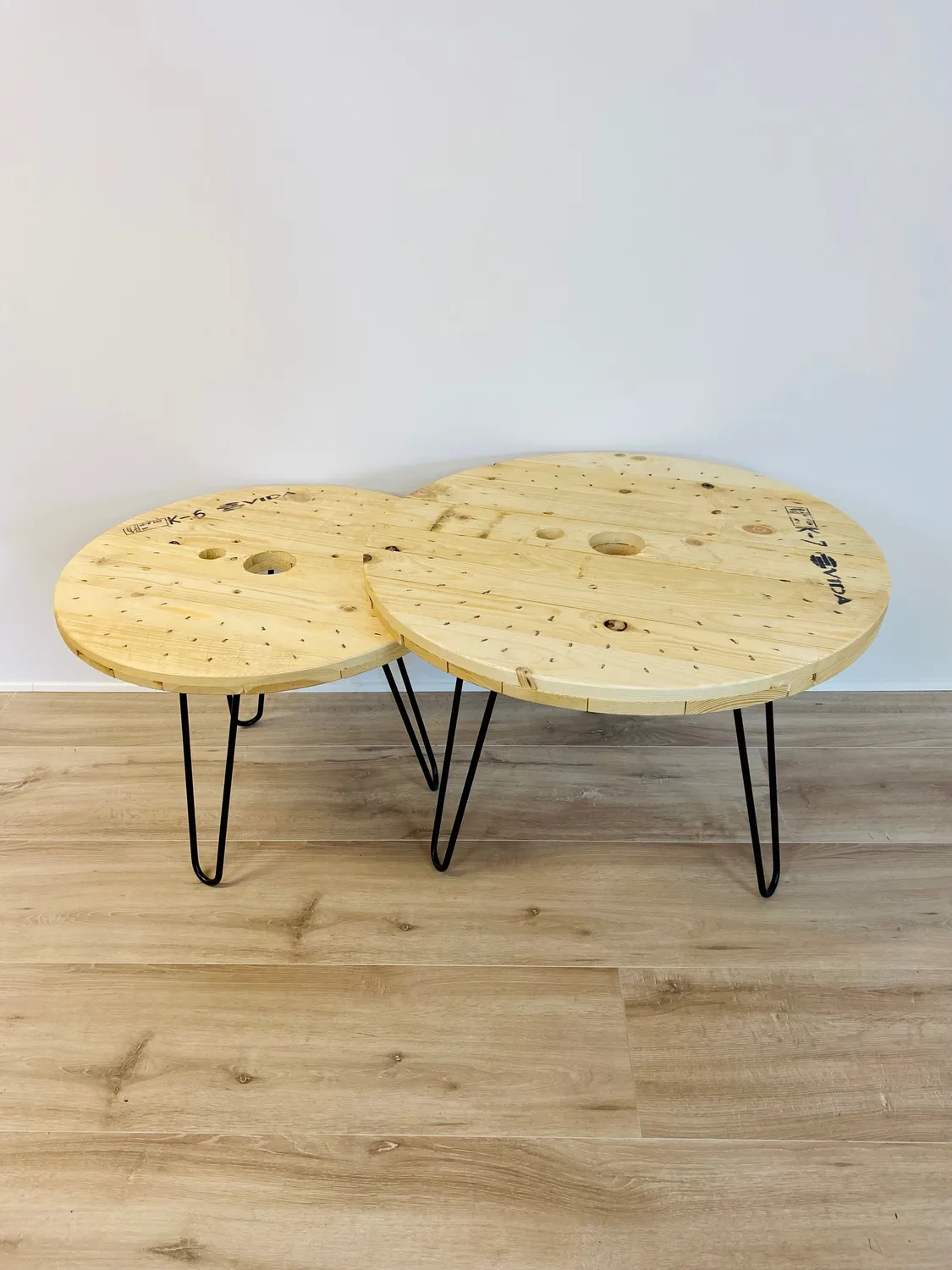 Vida Kabeltromle sofabordssæt Ø80 cm lakeret 2 stk