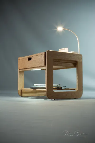 Habitables 70's sengebord lavt eg med trægitter massivt