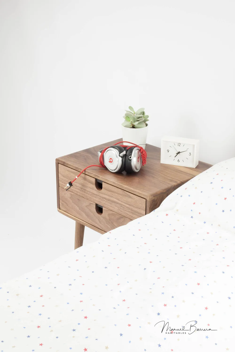 Habitables Mid-Century natbord 2 skuffer eg 46,5 cm massivt træ