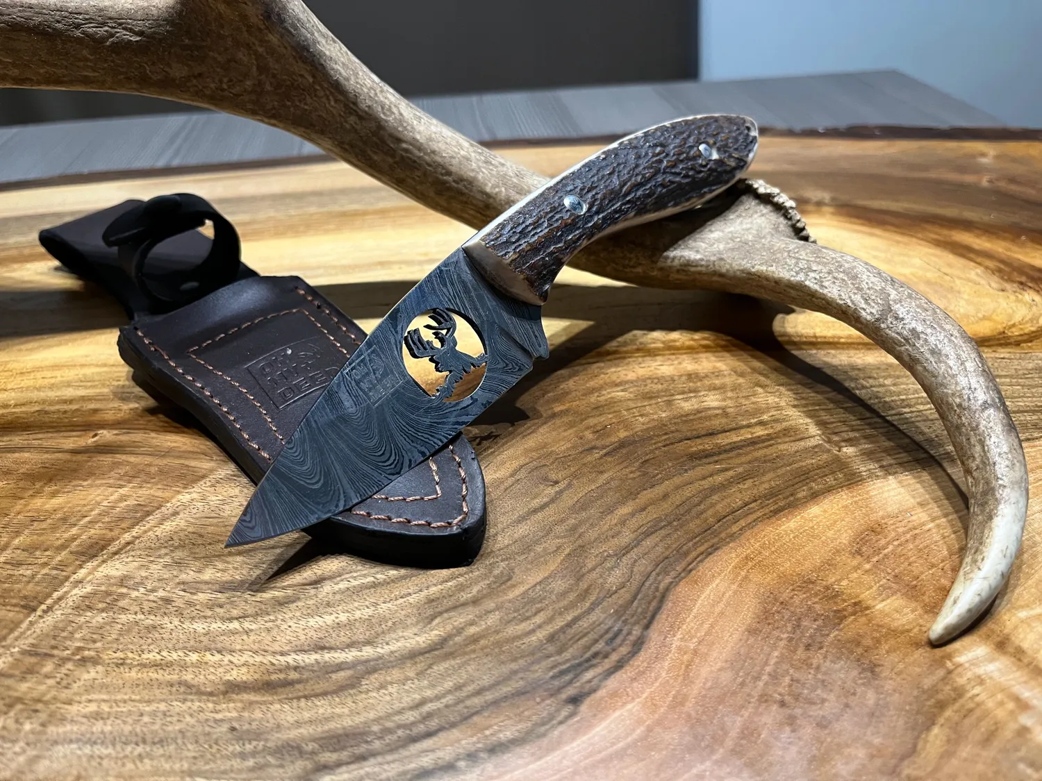 Oh My Deer Hirschmotiv jagtkniv med hjortemotiv