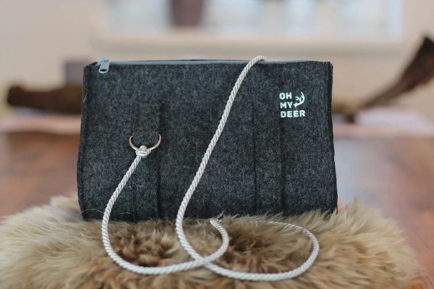Oh My Deer Trachtentasche Round Bag taske rund læder