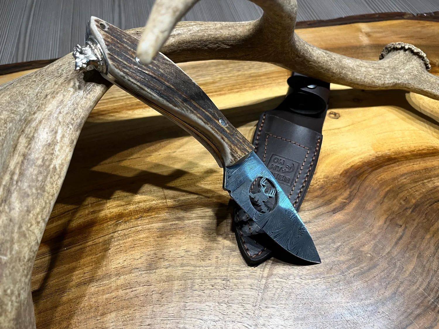 Oh My Deer Hirschmotiv jagtkniv med gravering