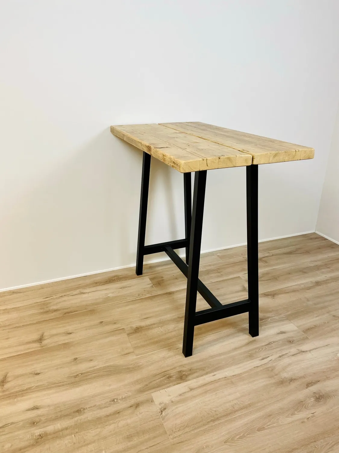 Kabeltromlen Barbord barbrod genbrugsplanker 110 cm lakeret