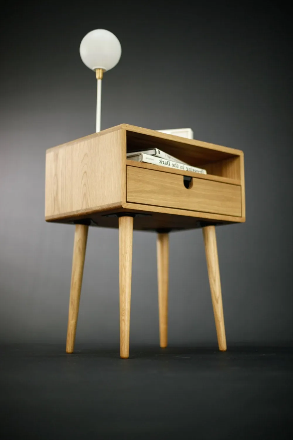 Habitables Mid-Century natbord 1 skuffe eg 46,5 cm massivt træ
