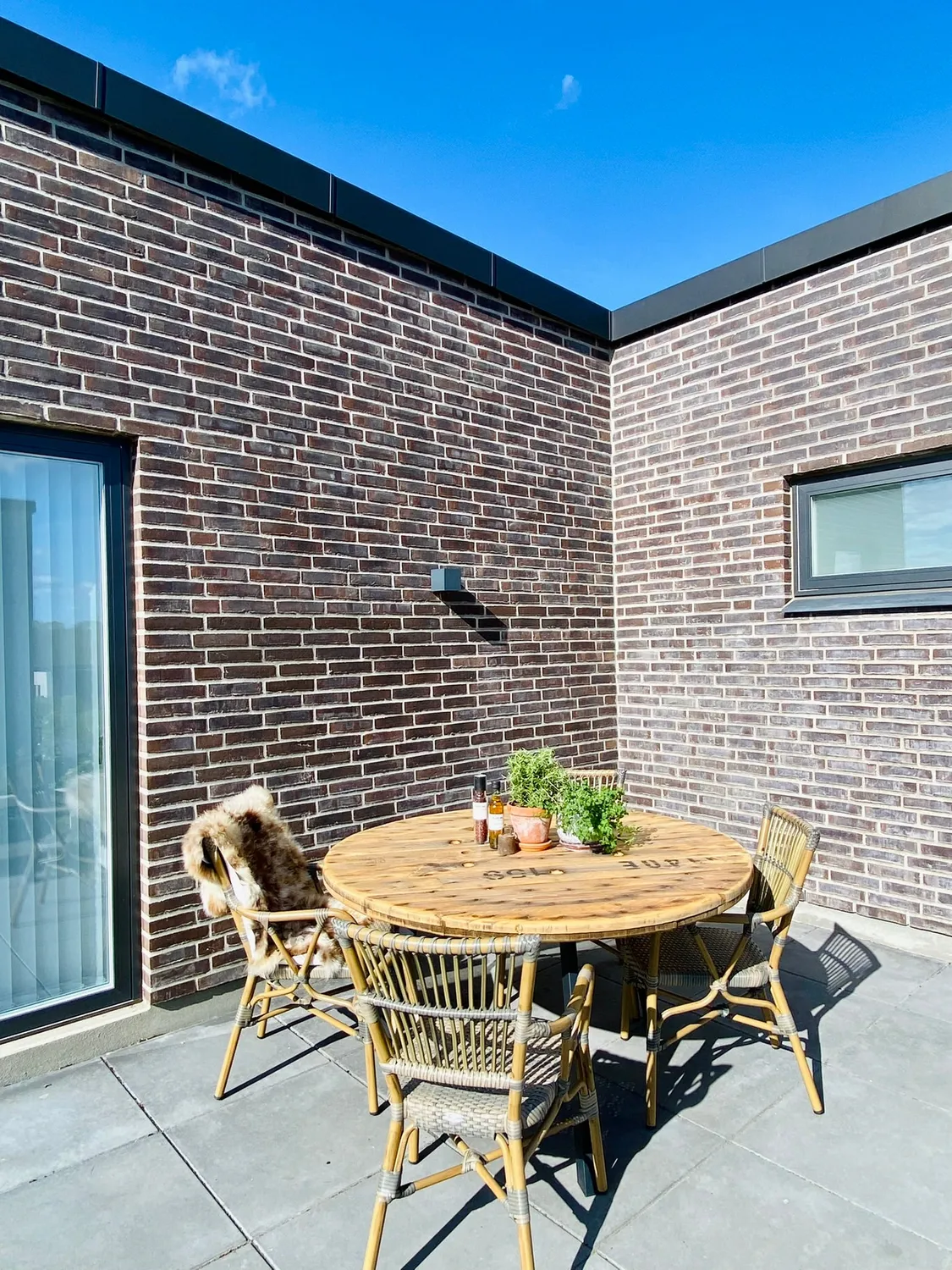Kabeltromlen Havebord havebord Ø120-125 sort stålstel olie