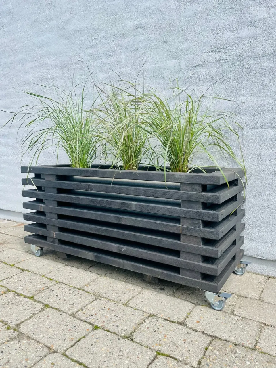 Kabeltromlen Luksus plantekasse sort 95 cm på hjul